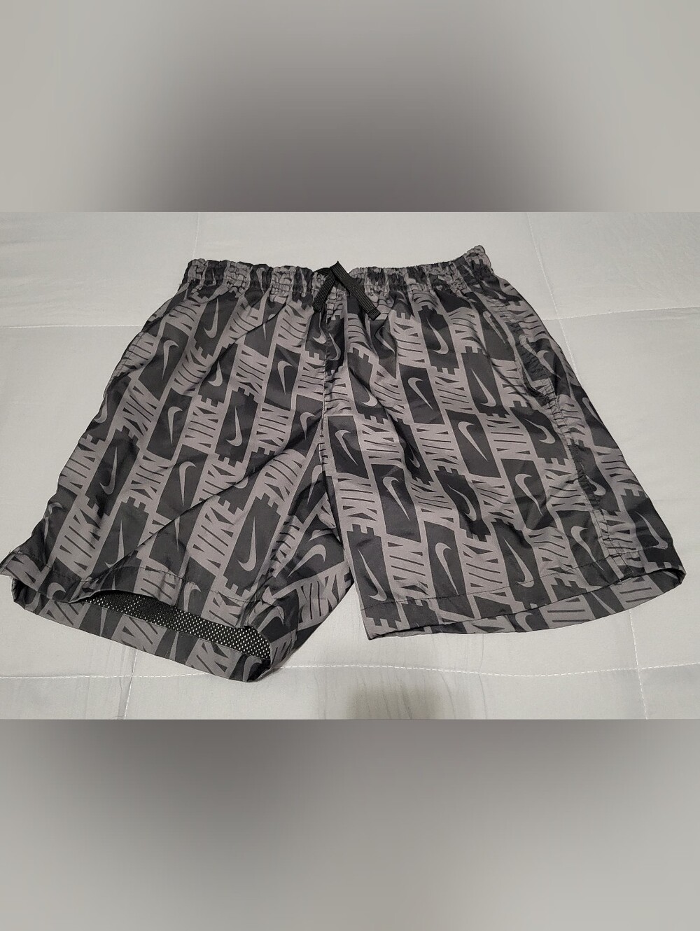 Nike Men's Woven Repeat Flow Running Shorts Black/Gray(DV0319-010) Small